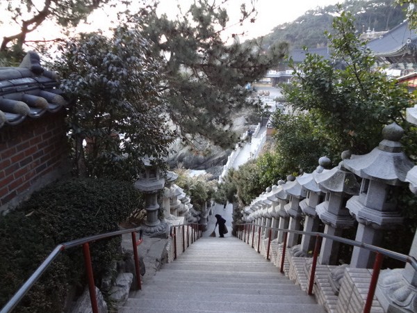 Danh thắng Đông Hải Long Cung Tự