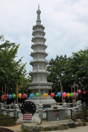 Danh thắng Đông Hải Long Cung Tự