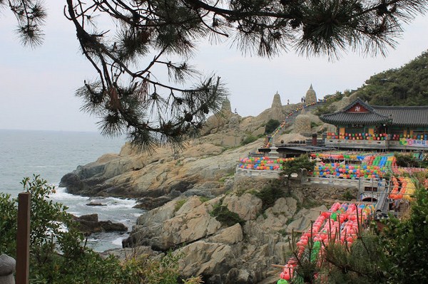 Danh thắng Đông Hải Long Cung Tự