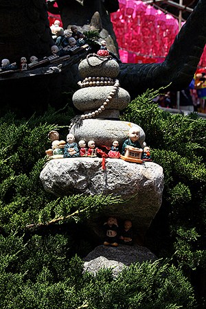 Danh thắng Đông Hải Long Cung Tự