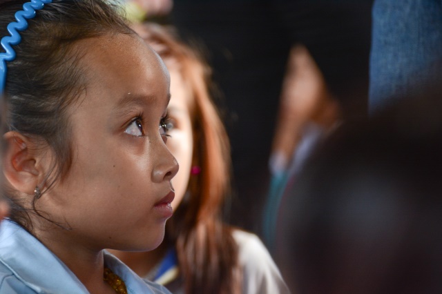 Quỹ Từ thiện ĐPNN - Tặng quà cho người Việt nghèo tại biển hồ và chùa Phước Thiên - Campuchia