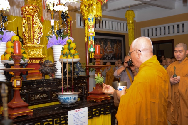 Lễ nhập Kim quan cố Hòa thượng Thích Nhật Quang
