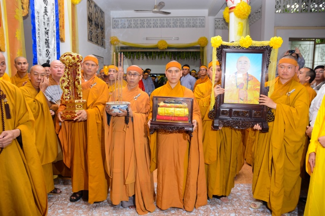 Lễ phụng tống kim quan cố HT. Thích Đạt Đạo trà tỳ