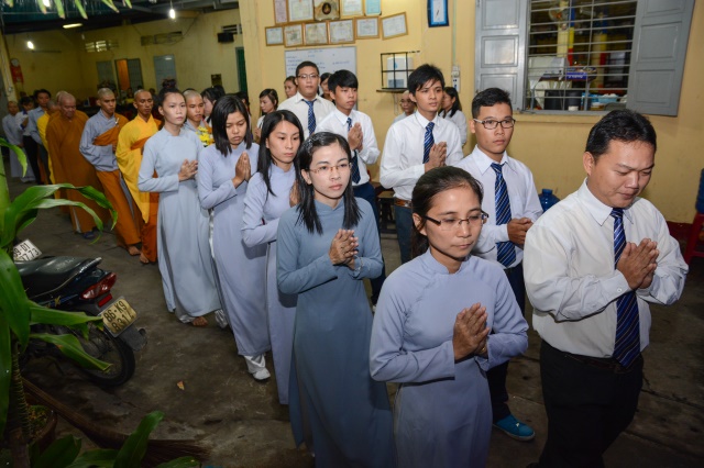 TP. HCM: Tưng bừng Đêm Hội Trăng Rằm tại chùa Thiên Chánh