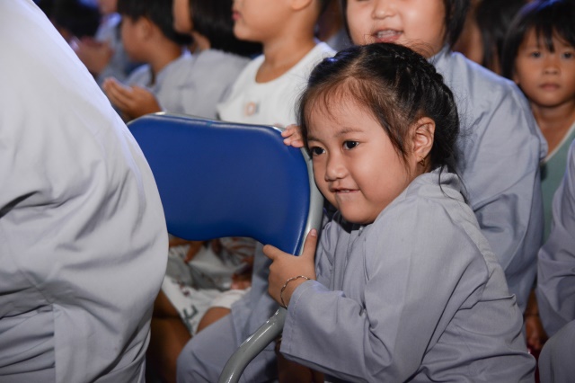 TP. HCM: Tưng bừng Đêm Hội Trăng Rằm tại chùa Thiên Chánh