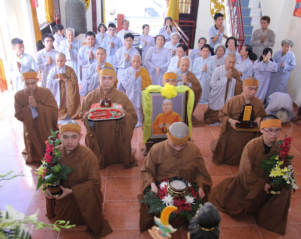 Cung thỉnh pháp tướng di ảnh cố HT. Thích Nhật Quang thăm chùa Thiện Mỹ