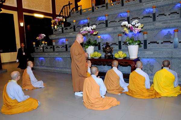Đại Giới Đàn Quảng Đức: Tuyên Thanh Qui - Khai Chung Bảng - Niêm Đàn Sái Tịnh - Tụng Luật