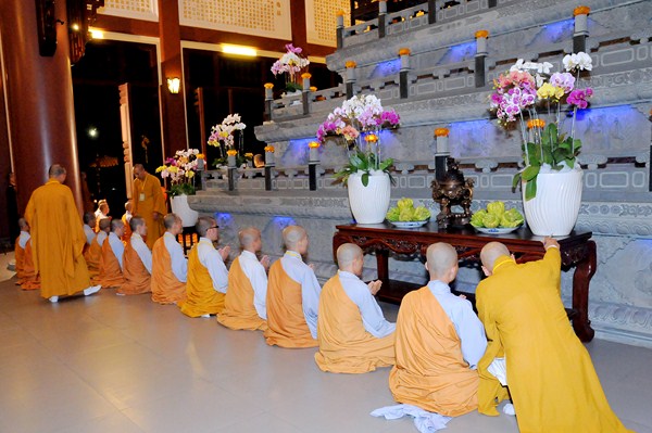 Đại Giới Đàn Quảng Đức: Tuyên Thanh Qui - Khai Chung Bảng - Niêm Đàn Sái Tịnh - Tụng Luật