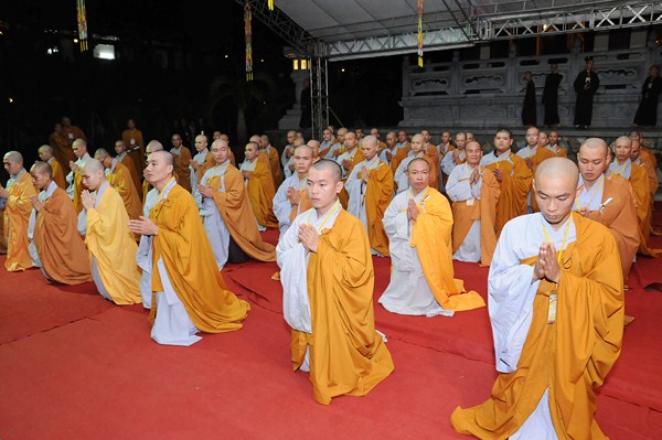 Đại Giới Đàn Quảng Đức: Tuyên Thanh Qui - Khai Chung Bảng - Niêm Đàn Sái Tịnh - Tụng Luật