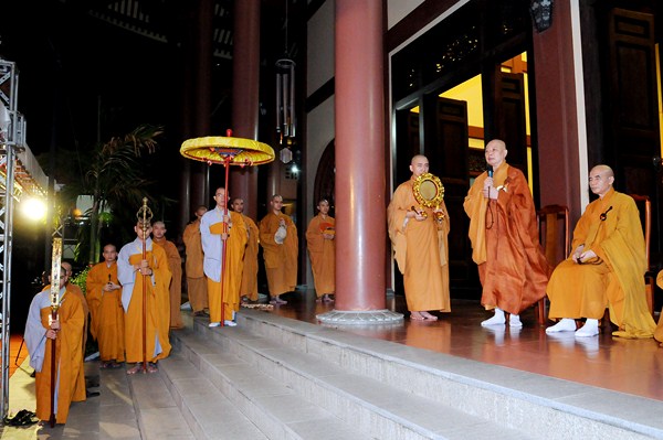 Đại Giới Đàn Quảng Đức: Tuyên Thanh Qui - Khai Chung Bảng - Niêm Đàn Sái Tịnh - Tụng Luật