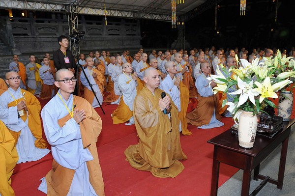Đại Giới Đàn Quảng Đức: Tuyên Thanh Qui - Khai Chung Bảng - Niêm Đàn Sái Tịnh - Tụng Luật