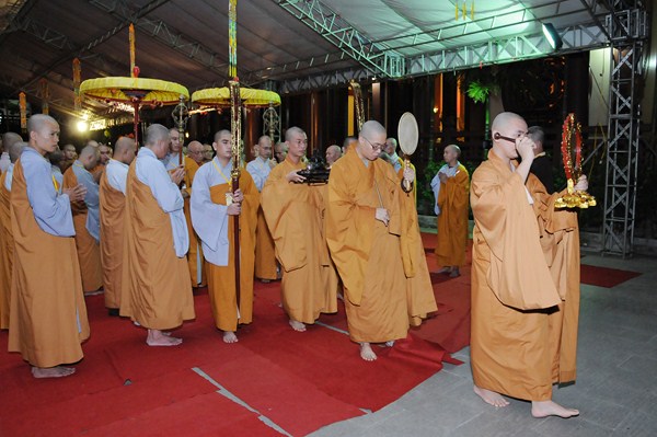 Đại Giới Đàn Quảng Đức: Tuyên Thanh Qui - Khai Chung Bảng - Niêm Đàn Sái Tịnh - Tụng Luật