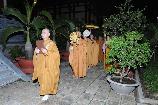 Đại Giới Đàn Quảng Đức: Tuyên Thanh Qui - Khai Chung Bảng - Niêm Đàn Sái Tịnh - Tụng Luật