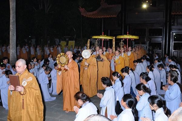 Đại Giới Đàn Quảng Đức: Tuyên Thanh Qui - Khai Chung Bảng - Niêm Đàn Sái Tịnh - Tụng Luật