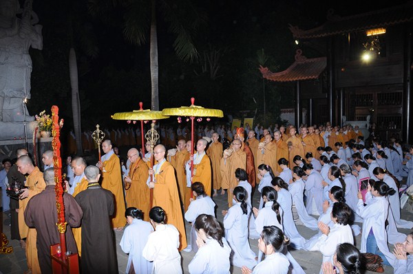 Đại Giới Đàn Quảng Đức: Tuyên Thanh Qui - Khai Chung Bảng - Niêm Đàn Sái Tịnh - Tụng Luật