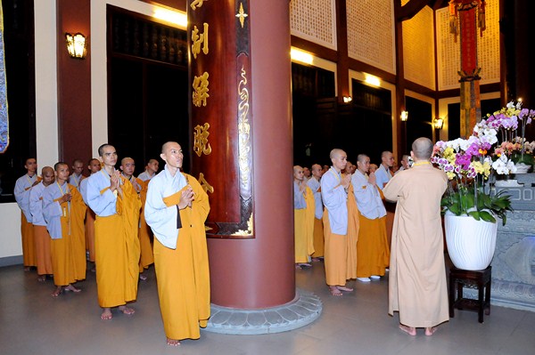 Đại Giới Đàn Quảng Đức: Tuyên Thanh Qui - Khai Chung Bảng - Niêm Đàn Sái Tịnh - Tụng Luật