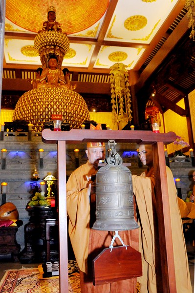 Đại Giới Đàn Quảng Đức: Tuyên Thanh Qui - Khai Chung Bảng - Niêm Đàn Sái Tịnh - Tụng Luật