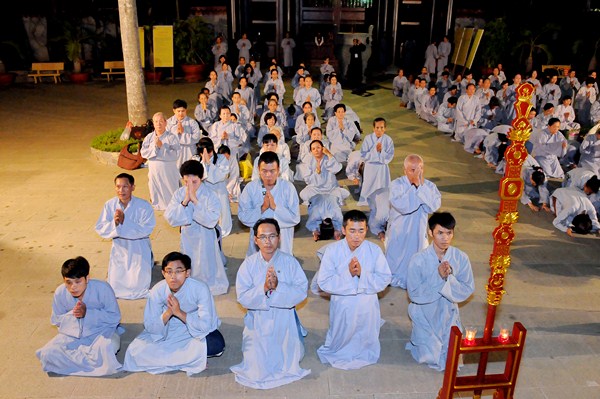 Đại Giới Đàn Quảng Đức: Tuyên Thanh Qui - Khai Chung Bảng - Niêm Đàn Sái Tịnh - Tụng Luật