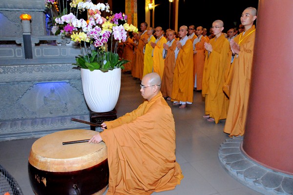 Đại Giới Đàn Quảng Đức: Tuyên Thanh Qui - Khai Chung Bảng - Niêm Đàn Sái Tịnh - Tụng Luật