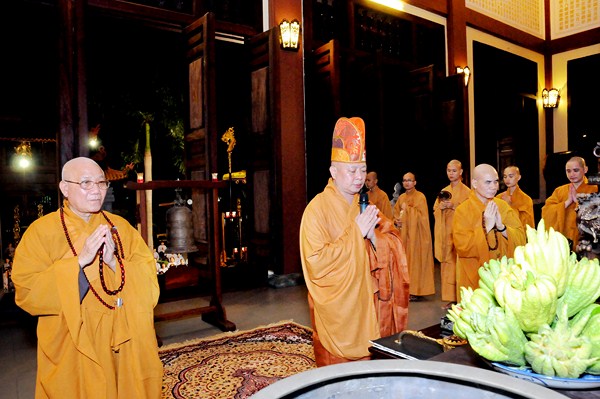 Đại Giới Đàn Quảng Đức: Tuyên Thanh Qui - Khai Chung Bảng - Niêm Đàn Sái Tịnh - Tụng Luật