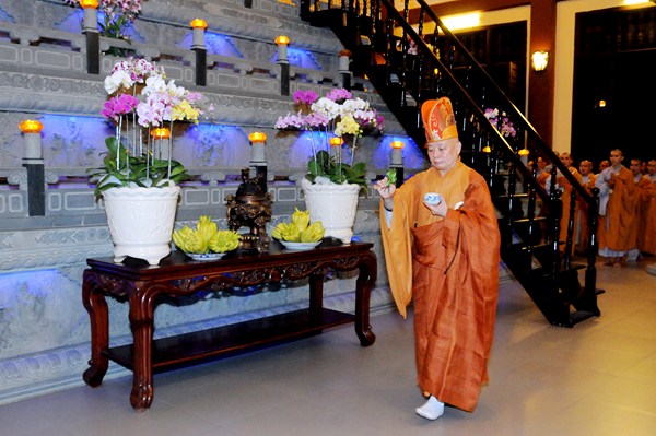 Đại Giới Đàn Quảng Đức: Tuyên Thanh Qui - Khai Chung Bảng - Niêm Đàn Sái Tịnh - Tụng Luật