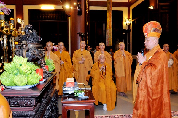 Đại Giới Đàn Quảng Đức: Tuyên Thanh Qui - Khai Chung Bảng - Niêm Đàn Sái Tịnh - Tụng Luật