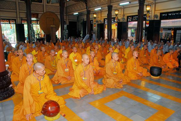 Đại giới đàn Bồ tát Quảng Đức: Thi tụng luật giới tử Tăng