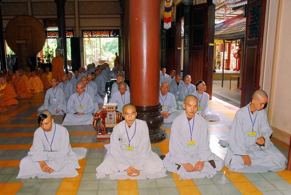 Đại giới đàn Bồ tát Quảng Đức: Thi tụng luật giới tử Tăng