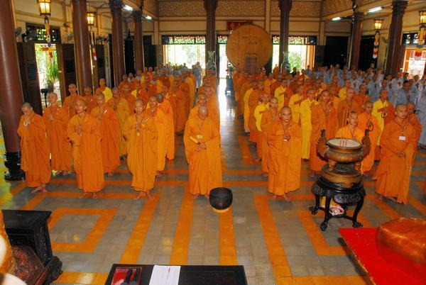 Đại giới đàn Bồ tát Quảng Đức: Thi tụng luật giới tử Tăng