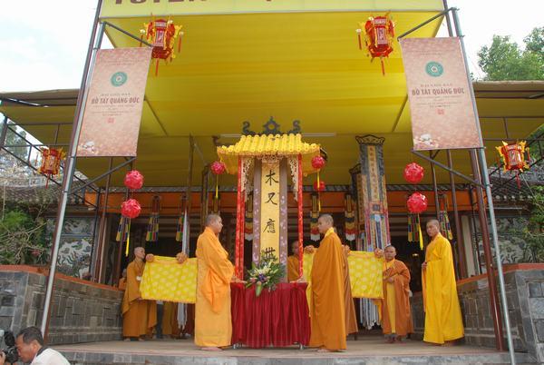 Trang nghiêm lễ khai mạc Đại giới đàn Bồ tát Quảng Đức PL.2557