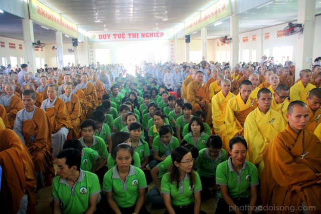 Trường TCPH Đồng Nai: Lễ phát văn bằng tốt nghiệp khóa VI (2009-2013) &amp; Khai giảng khóa VII (2013-2017)