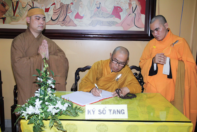 Ngày thứ 2: Các phái đoàn viếng tang cố HT. Thích Nhật Quang