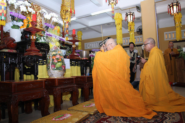 Ngày thứ 2: Các phái đoàn viếng tang cố HT. Thích Nhật Quang