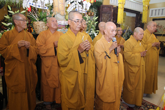 Ngày thứ 2: Các phái đoàn viếng tang cố HT. Thích Nhật Quang