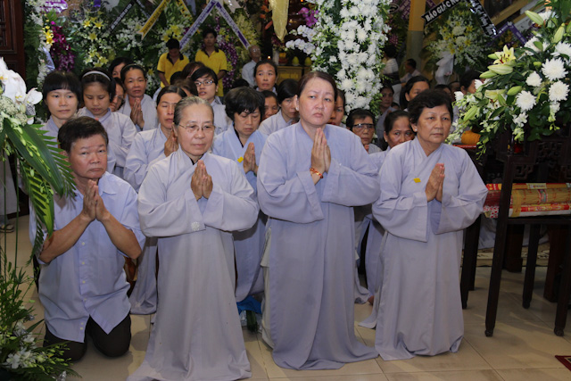 Ngày thứ 2: Các phái đoàn viếng tang cố HT. Thích Nhật Quang