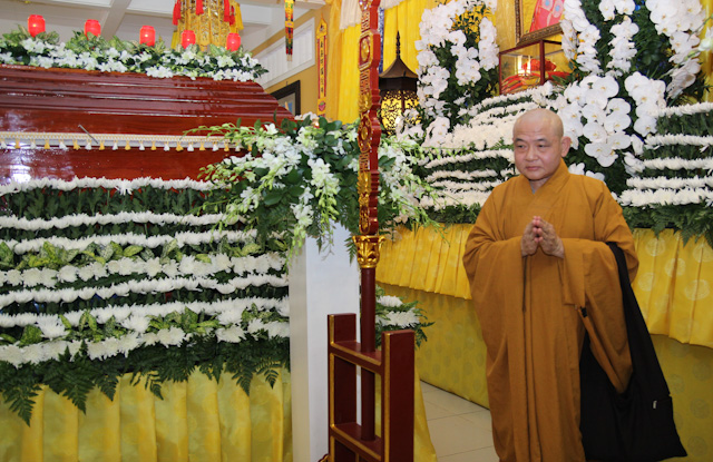 Ngày thứ 2: Các phái đoàn viếng tang cố HT. Thích Nhật Quang