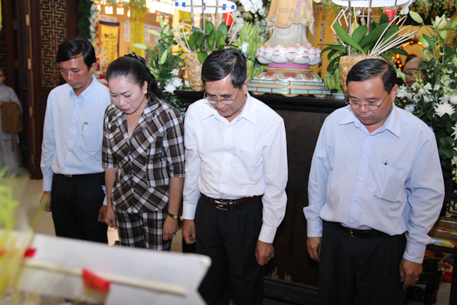 Ngày thứ 2: Các phái đoàn viếng tang cố HT. Thích Nhật Quang