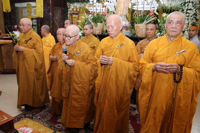 Ngày thứ 2: Các phái đoàn viếng tang cố HT. Thích Nhật Quang