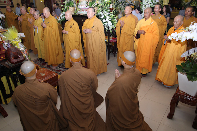Ngày thứ 2: Các phái đoàn viếng tang cố HT. Thích Nhật Quang
