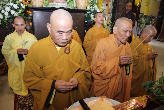 Ngày thứ 2: Các phái đoàn viếng tang cố HT. Thích Nhật Quang