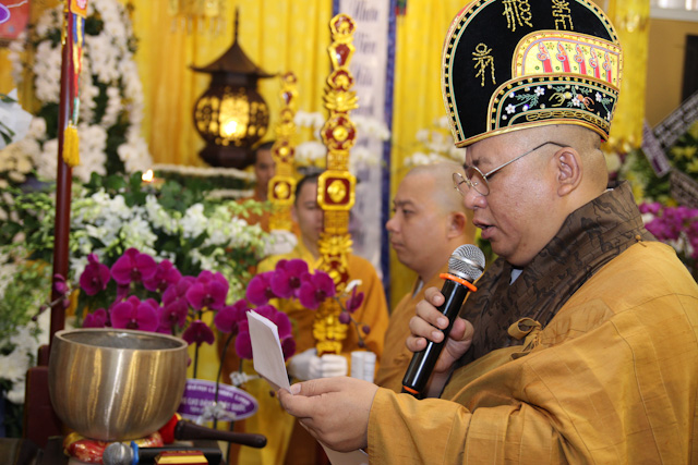 Ngày thứ 2: Các phái đoàn viếng tang cố HT. Thích Nhật Quang