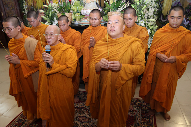 Ngày thứ 2: Các phái đoàn viếng tang cố HT. Thích Nhật Quang