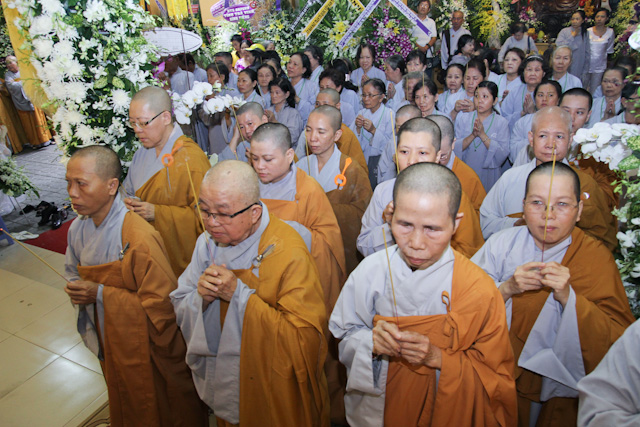 Ngày thứ 2: Các phái đoàn viếng tang cố HT. Thích Nhật Quang