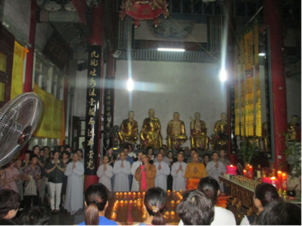 Tăng Ni Du Học Sinh Tham Gia Lễ Tết Trung Thu Tại Chùa Trung Quốc