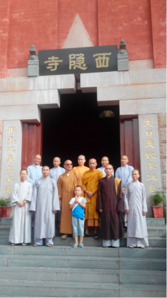 Tăng Ni Du Học Sinh Tham Gia Lễ Tết Trung Thu Tại Chùa Trung Quốc
