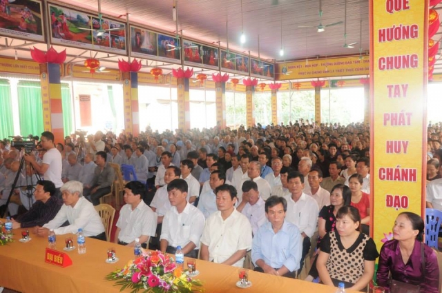 Thích Nhật Từ chia sẻ pháp thoại tại chùa Giáng