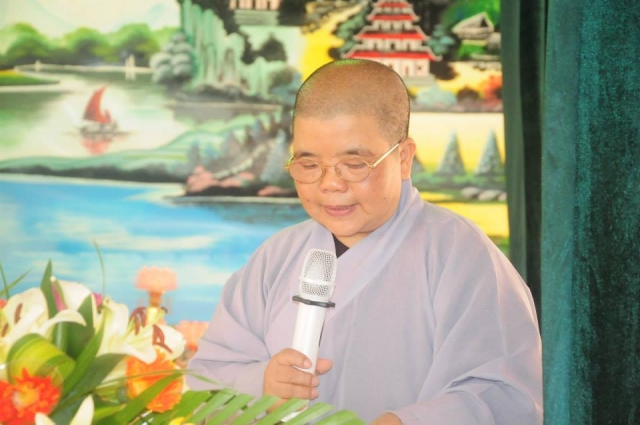 Thích Nhật Từ chia sẻ pháp thoại tại chùa Giáng