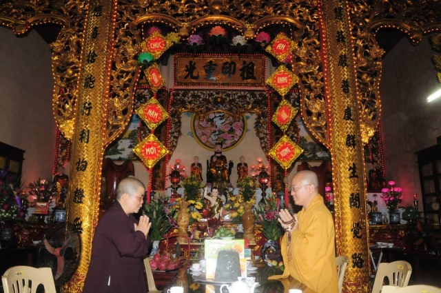 Thích Nhật Từ chia sẻ pháp thoại tại chùa Giáng