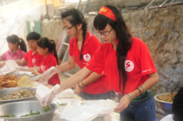 Thích Nhật Từ chia sẻ pháp thoại tại chùa Giáng