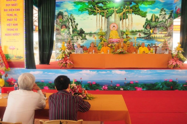 Thích Nhật Từ chia sẻ pháp thoại tại chùa Giáng